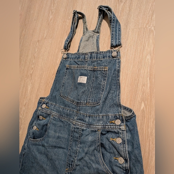 Levi's Overalls Women's Small Two Horse Brand Bib Shorts Denim - Picture 4 of 12